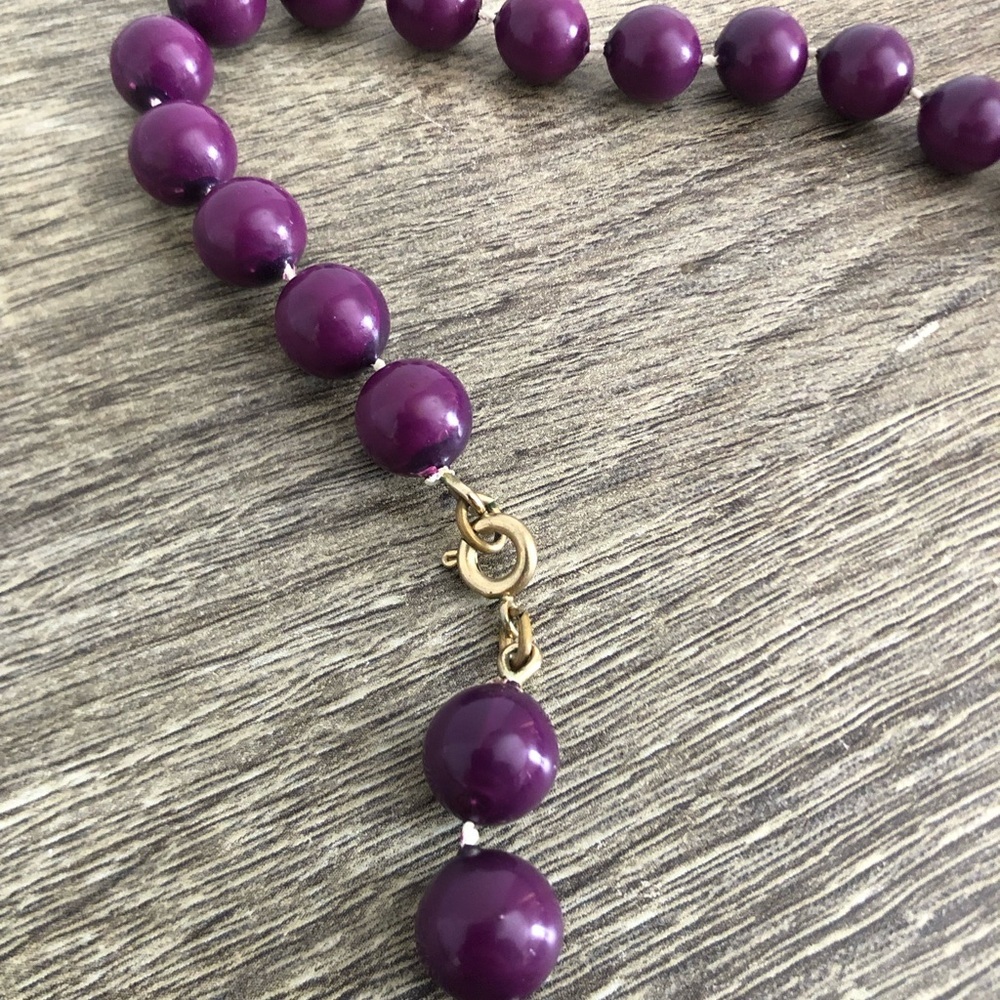 Vtg 80’s Chunky Purple and Gold Beaded Necklace - Picture 5 of 8